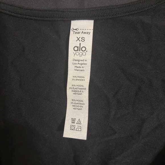 BNWT ALO Yoga Amelia Long Sleeve Crop Top XS - Picture 3 of 6